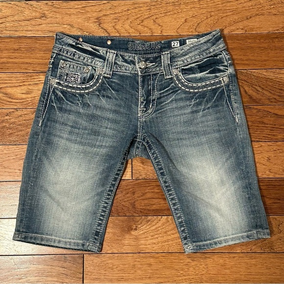 Miss Me Embellished Distressed Bermuda Shorts Size 27 Style #JE8002M - Picture 5 of 11